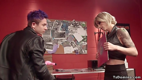 Amateur shemale in leather skirt fucking a guy in homemade video