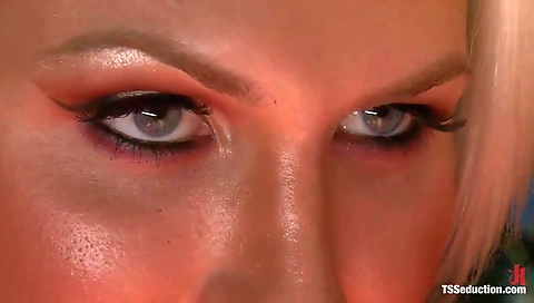 Dinner And A Lay: Danni Daniels Cums On Alex Adams - Kink